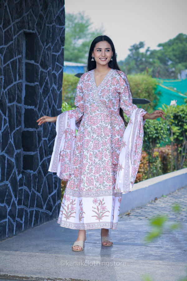 White Peach Anaar Kali Kurti Set with Pant & Dupatta - Regular Fit - Image 3